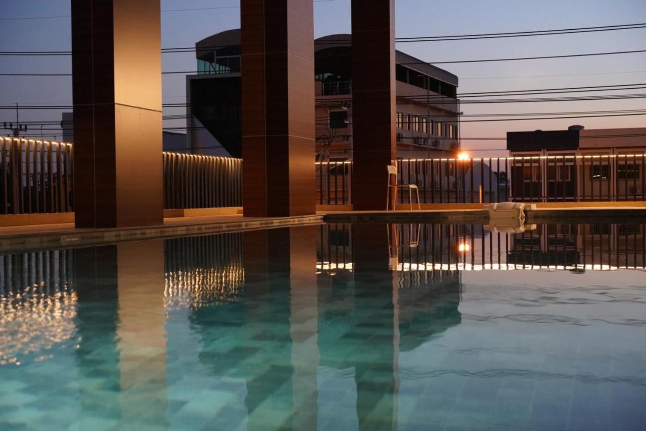S3 Huahin Hotel Esterno foto